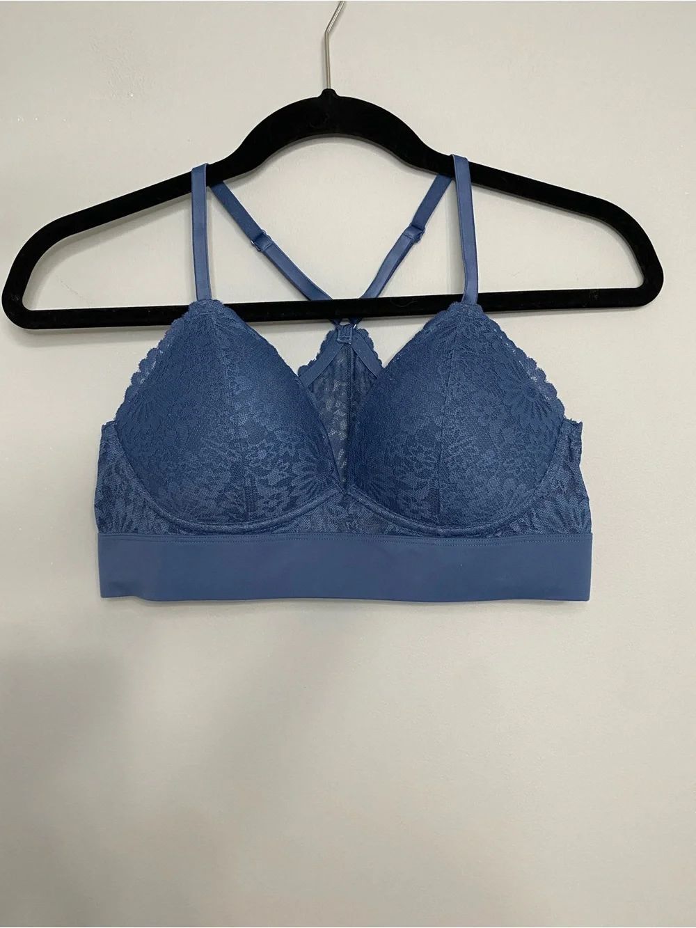 Pink Victoria’s Secret Lightly Lined Blue Bra women’s Size M